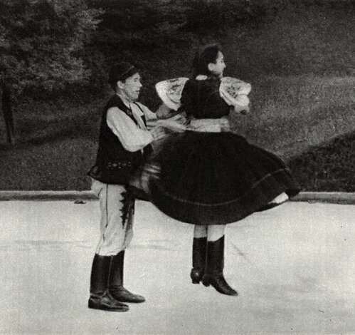 Tance s vyhadzovaním v myjavsko-trenčianskej oblasti - F09_SLT,Kubra_Kovalcikova-Poloczek_vyskumSAV,1955