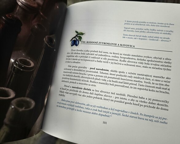 Slivovica a jej miesto v živote starích mijafcov - slivovica1